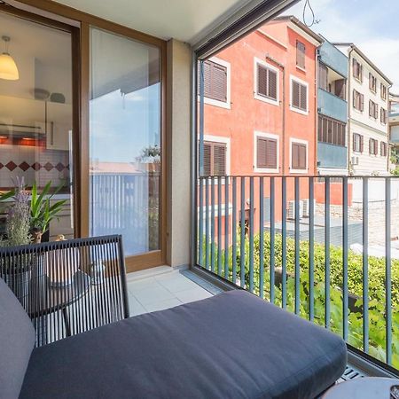 Apartment Vedrana ロヴィニ エクステリア 写真
