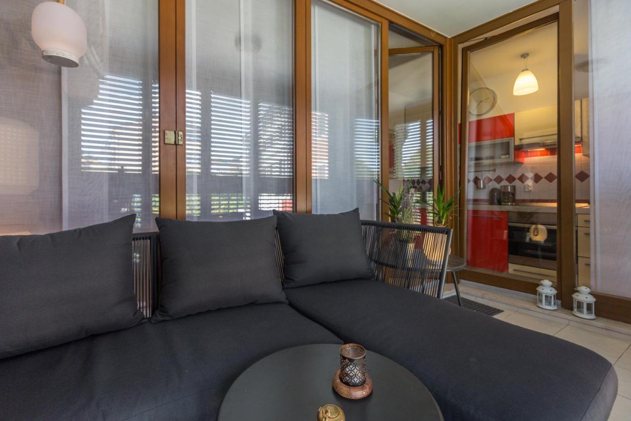 Apartment Vedrana ロヴィニ エクステリア 写真
