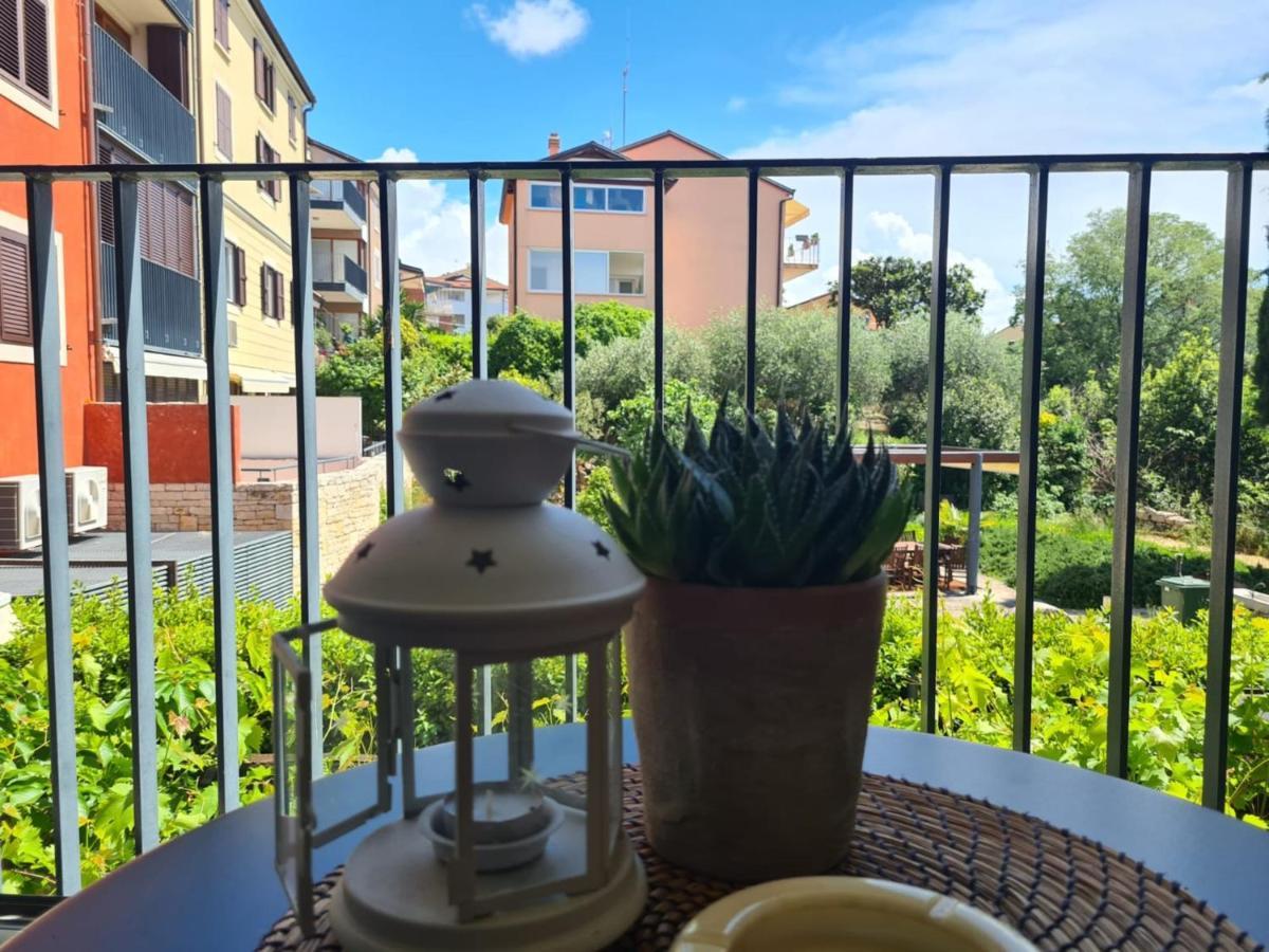 Apartment Vedrana ロヴィニ エクステリア 写真